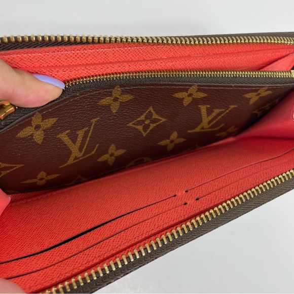 Louis Vuitton Monogram Clemence wallet Piment interior - Picture 6 of 16